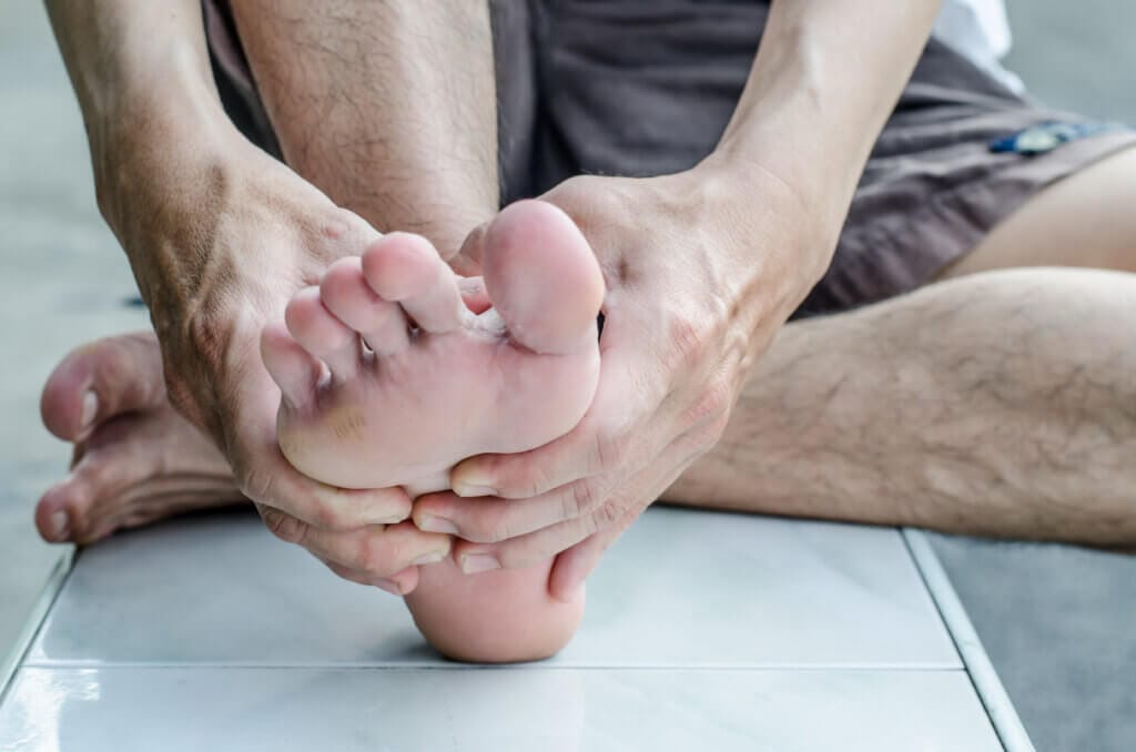 Arthritis in the feet - pain in the joints of the feet.
